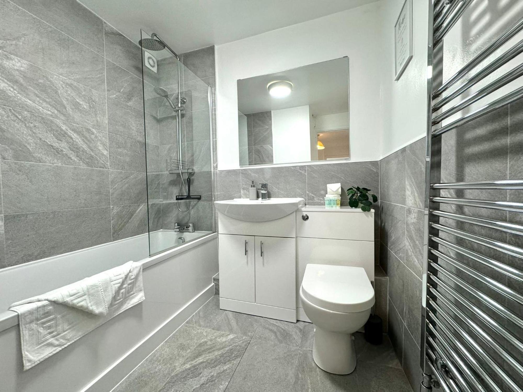 The Alnham, Large 3 Bed Apartment, Close To The City 뉴캐슬어폰타인 외부 사진